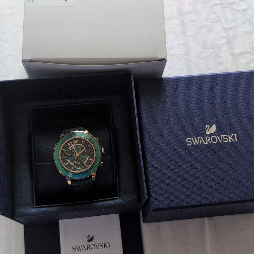 Swarovski Chrono Green Leather Women's Watch - Picture 12 of 12